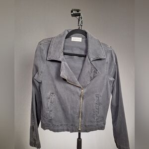 Bella Dahl Gray Jean Jacket with Cropped Fit and Diagonal Zipper